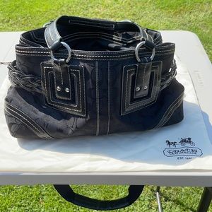 Black Coach Purse. Like New.